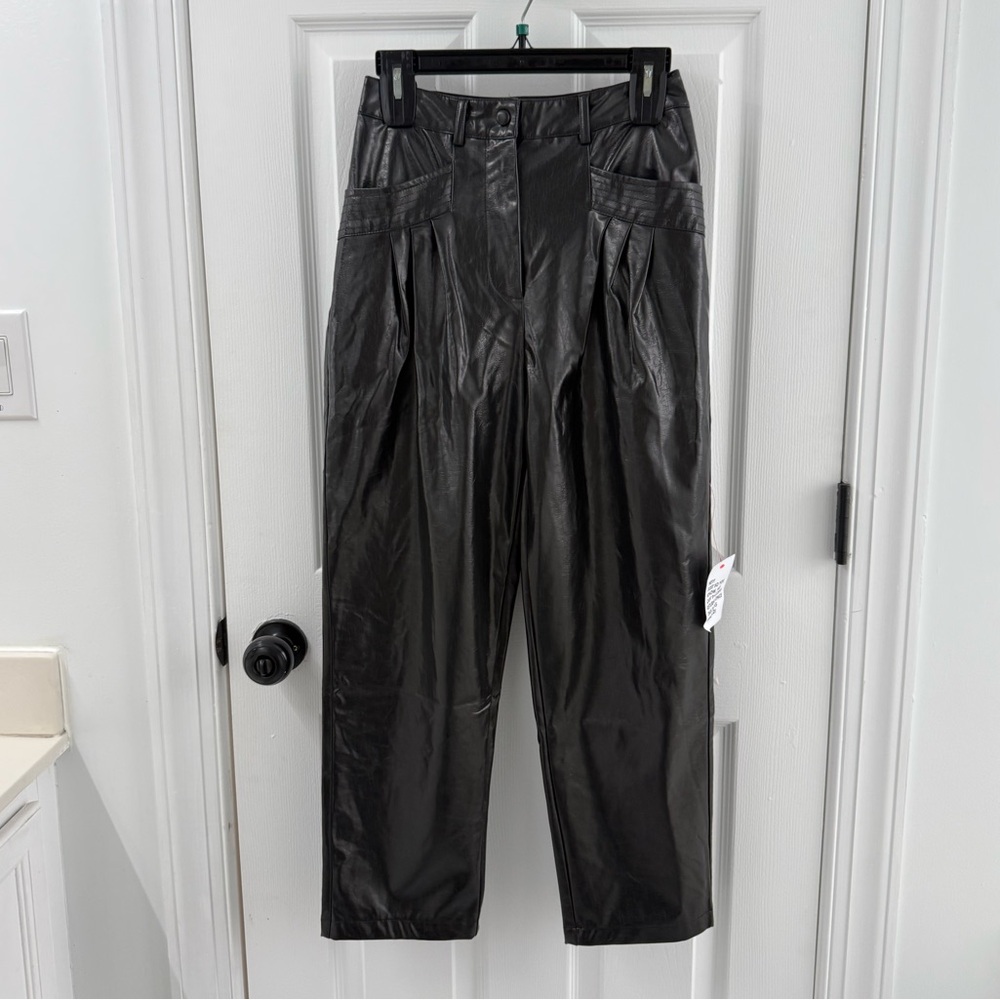 Miss Selfridge Women’s Black Faux Leather Barrel Pants